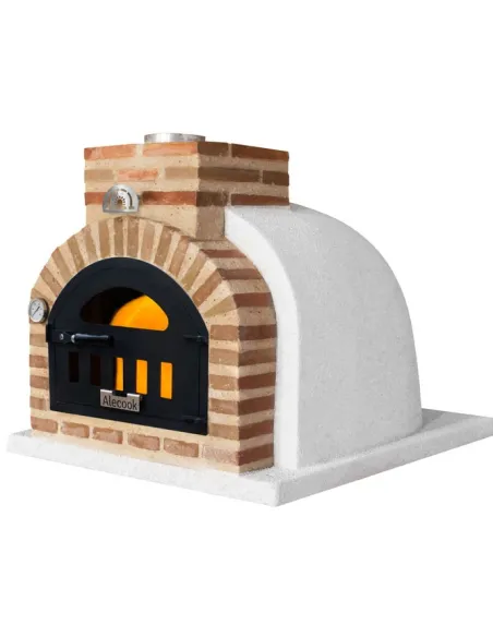 Imagen de horno de leña con embocadura de ladrillo rústico