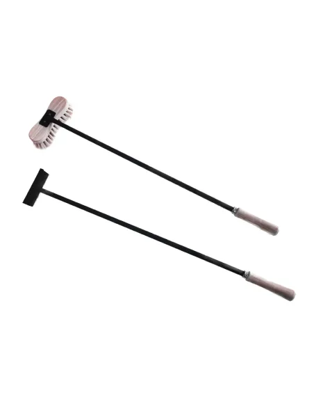 Barbacoa de hormigón sobre pedestal con balda