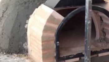 Video de como montar un horno de Leña con un kit de construcción