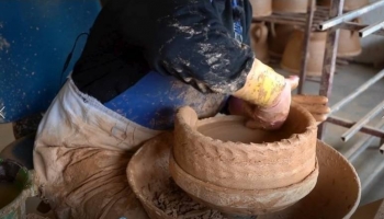 Vídeo de elaboración artesanal de alfarería tradicional de Pereruela